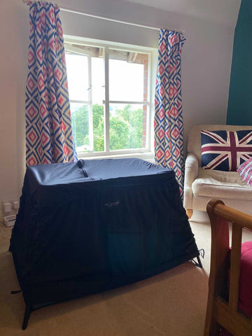 SnoozeShade on the BabyBjorn travel crib