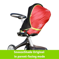 SnoozeShade Original on a parent-facing Stokke Xplory